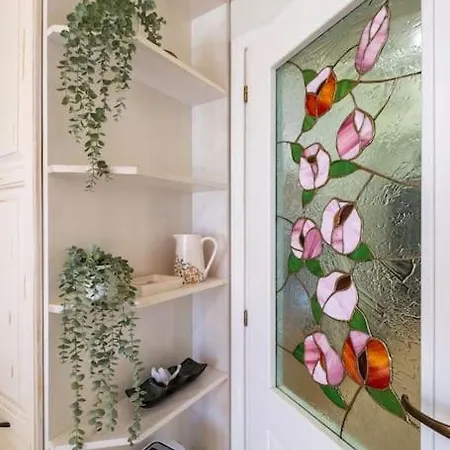 Aristocratic Place, Location Apartment *